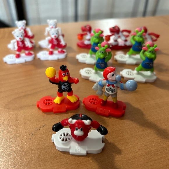 Kinder egg joy NBA figures & avatar lot of 36 mini toys basketball mascots - Picture 4 of 7